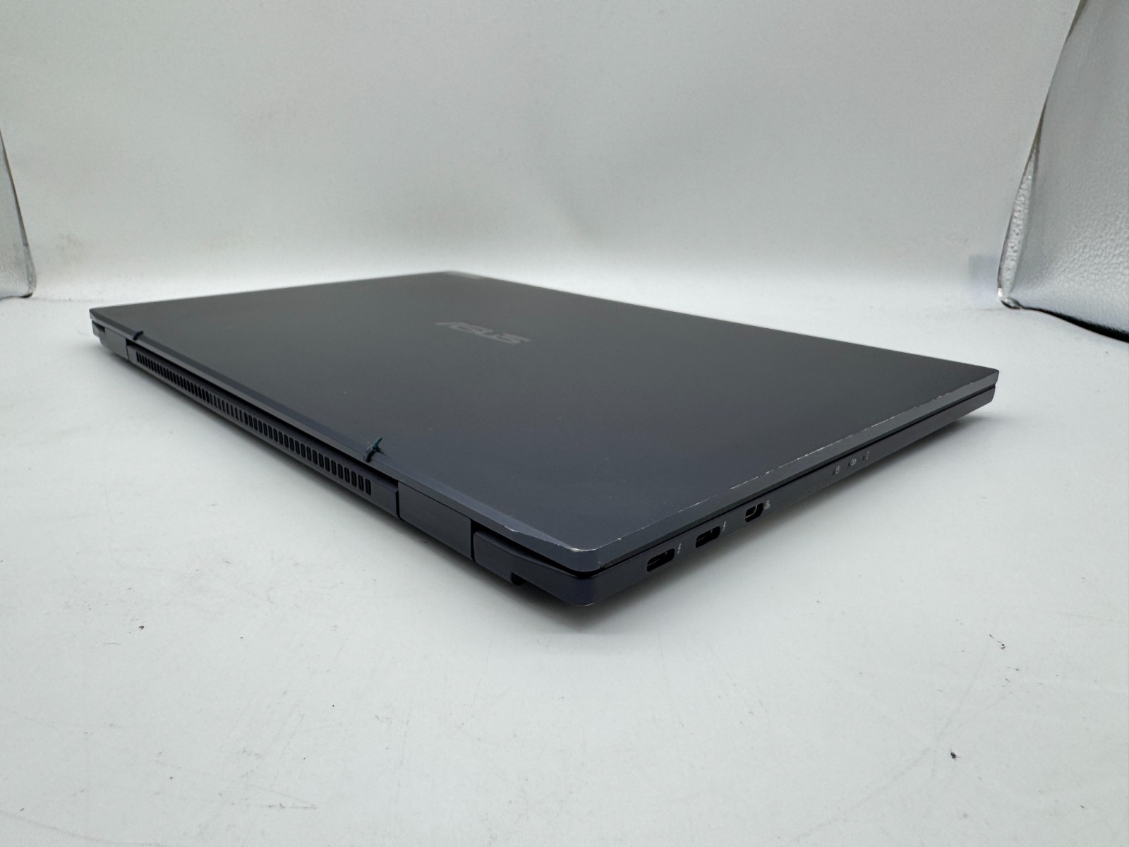 ASUS ExpertBook B5302CE 13.3″ FHD Laptop intel i5-1135G7 16GB 512GB SSD Win11Pro