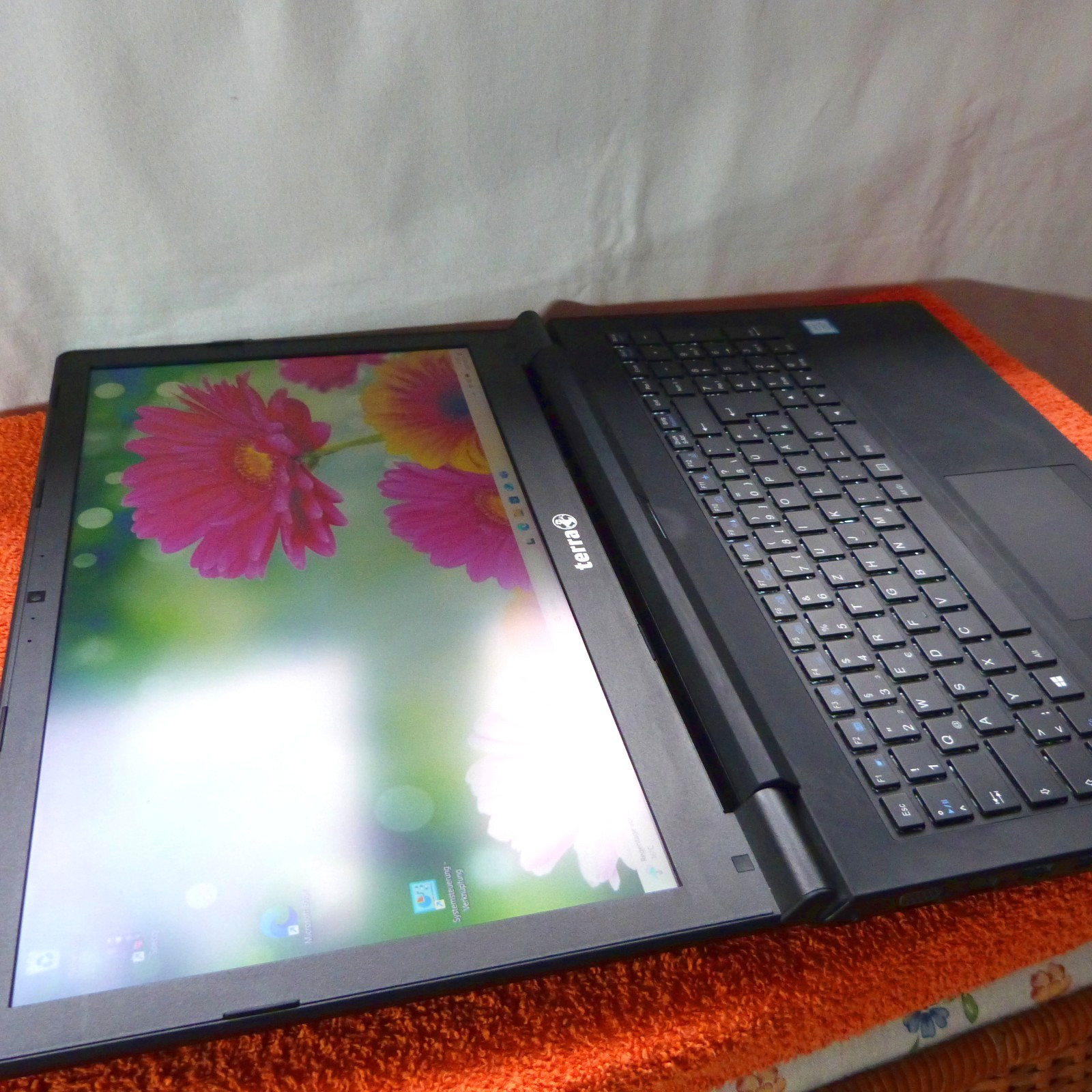 Terra 1543 15-inch Business | HEXA 6-core | SSD | Windows 11 Pro | 16GB RAM…