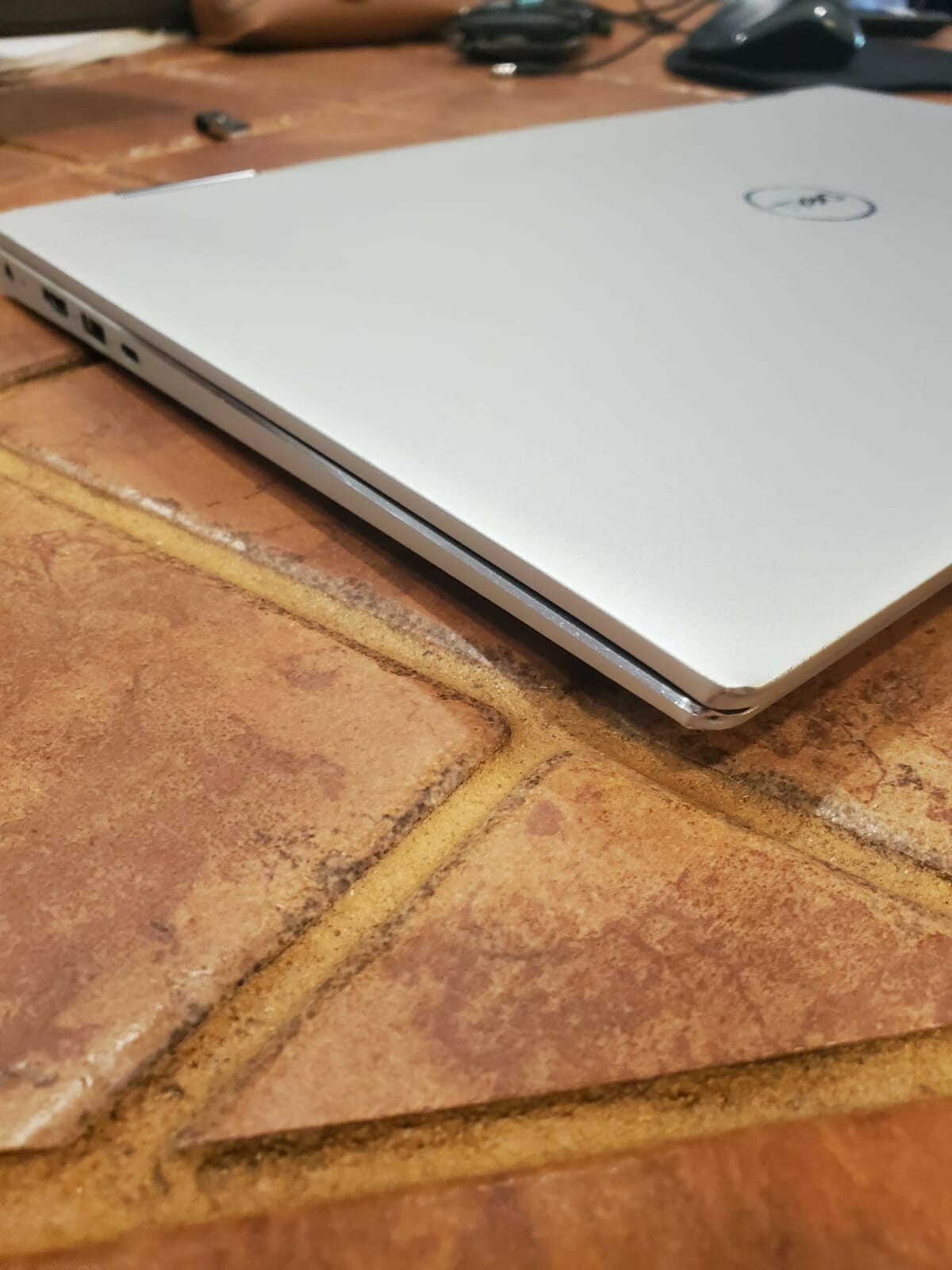 Dell Inspiron 15 7506 15.6″ (500GB SSD, Intel Core i5-1135G7, 2.40GHz, 12GB RAM)