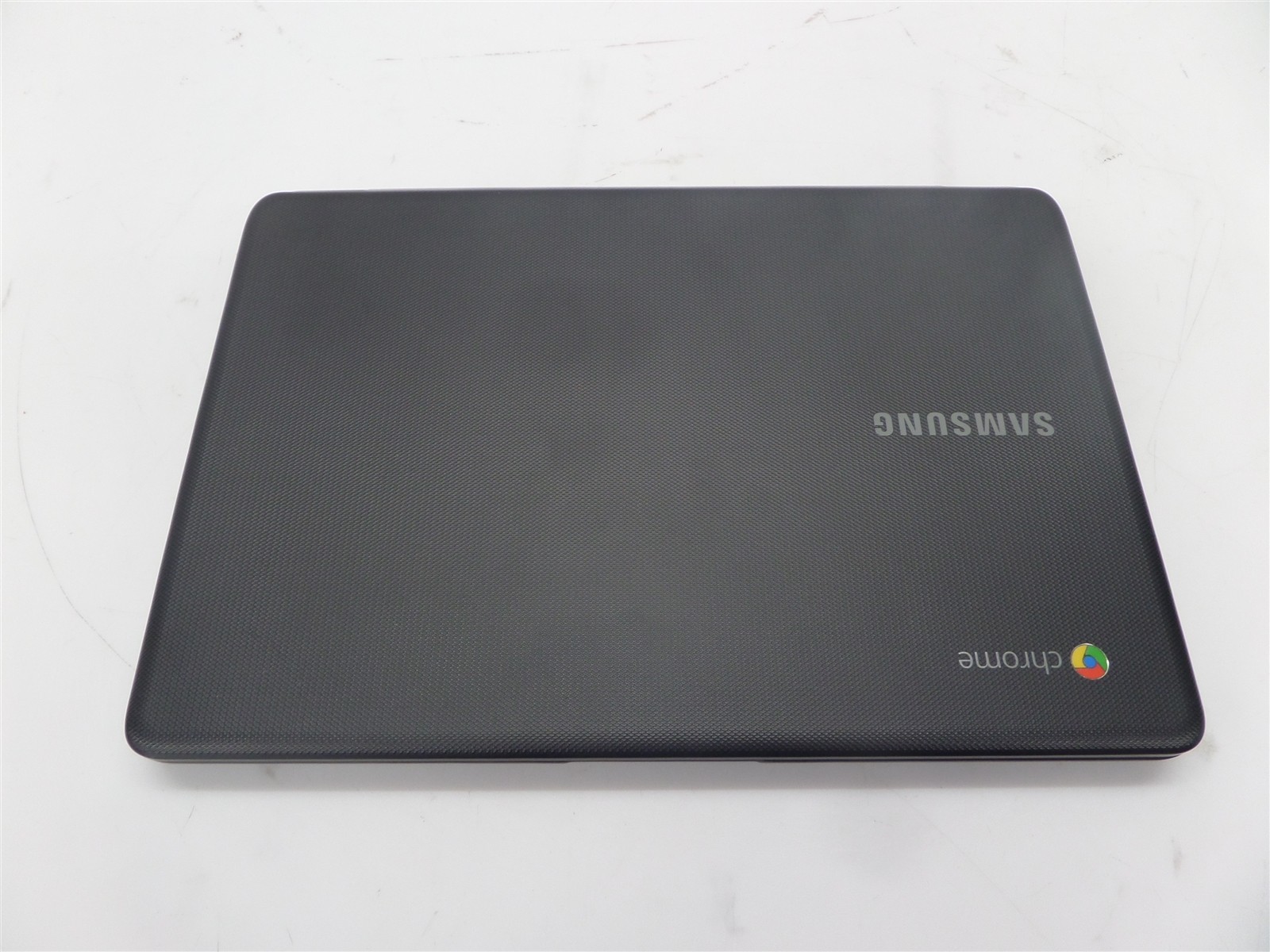 Samsung 11.6″ Chromebook 3 XE500C13-K04US Celeron N3060 1.6GHz 4GB RAM 16GB eMMC