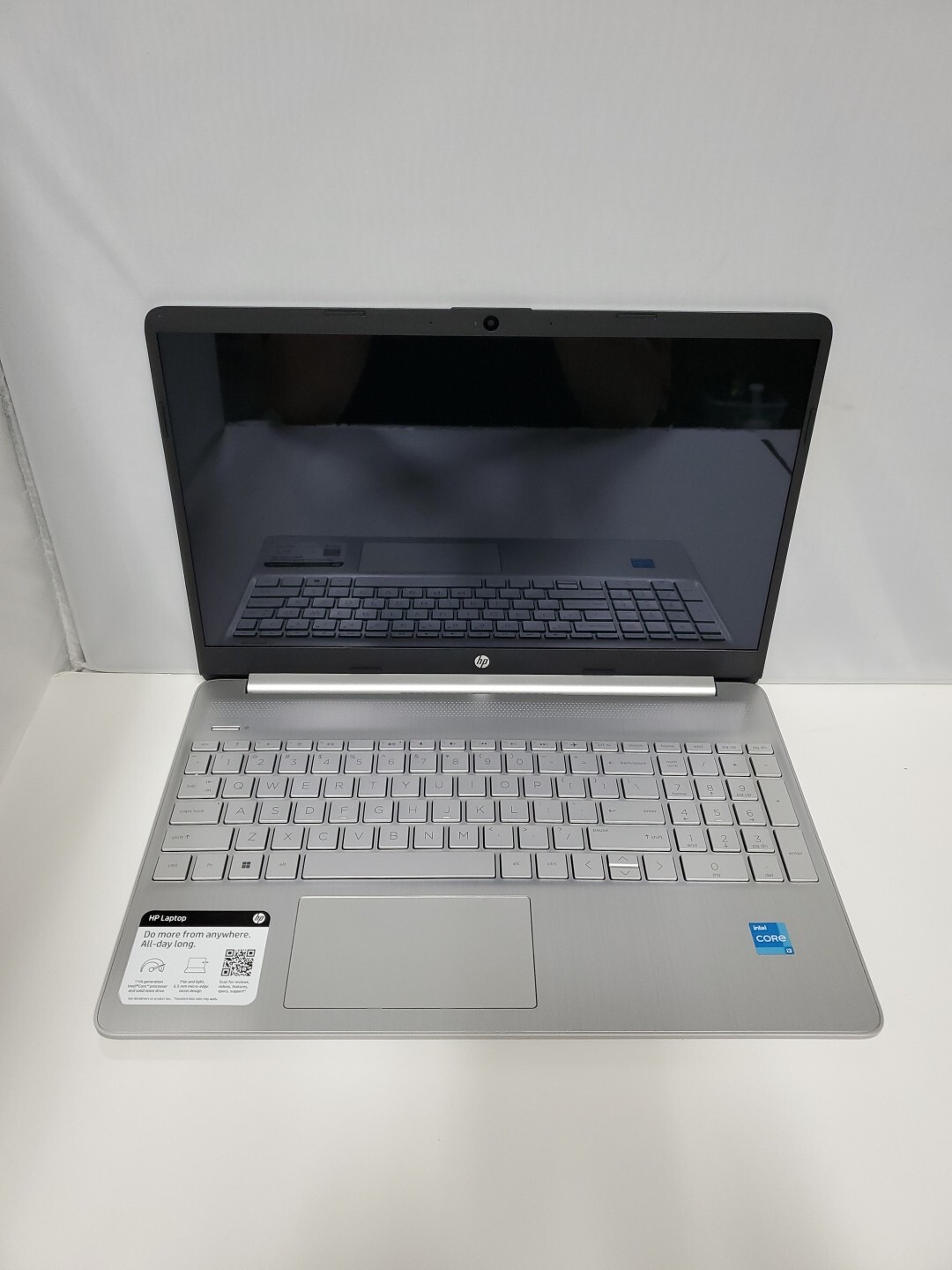 HP Laptop 15-dy2710nr 15.6″ Intel Core i3-1115G4 8GB, 512GB SSD, Windows 11 Home