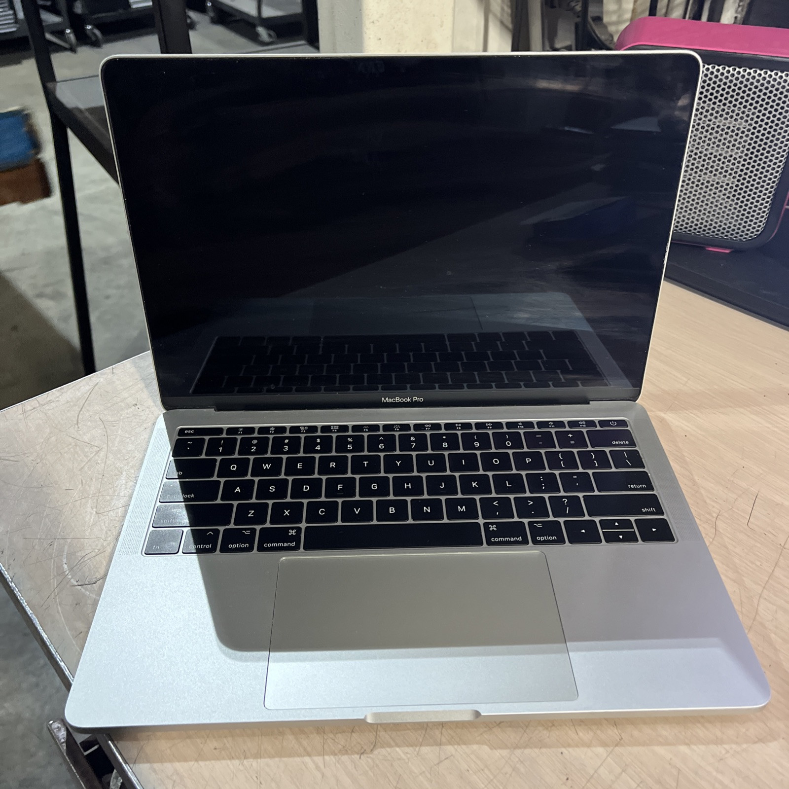 APPLE MACBOOK PRO 13″ MID-2017 CORE I5-7360U 2.3GHZ 8GB RAM NO HD