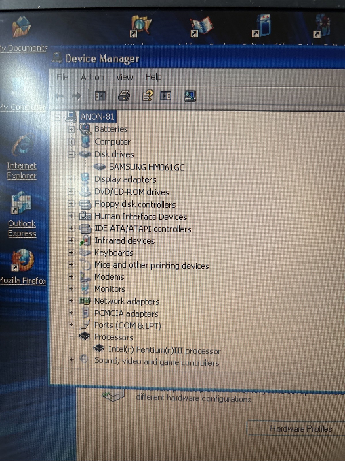 Vintage Compaq Armada M700 Laptop P3 @ 700 MHz Windows 2000 ***Read