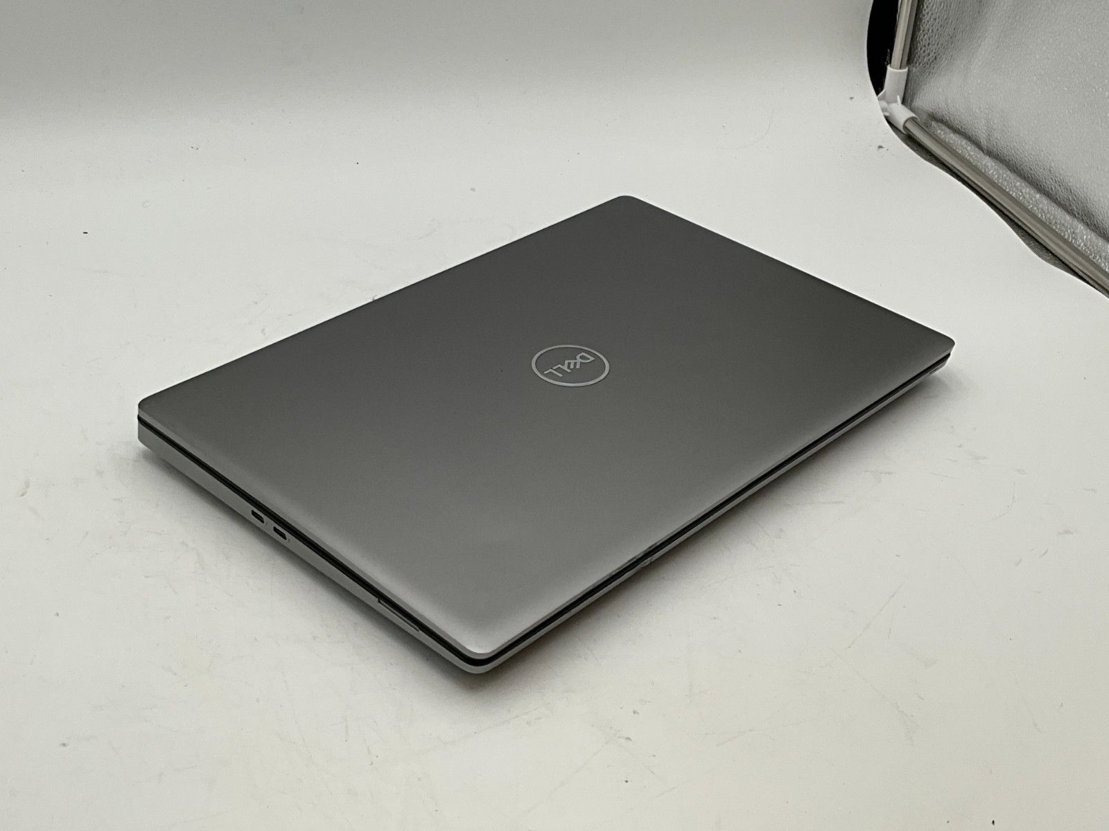 DELL Precision 7560 i7-11850H 2.50g 32GB 1tb T1200 15.6″ WIN11 Laptop 8T0F2J3