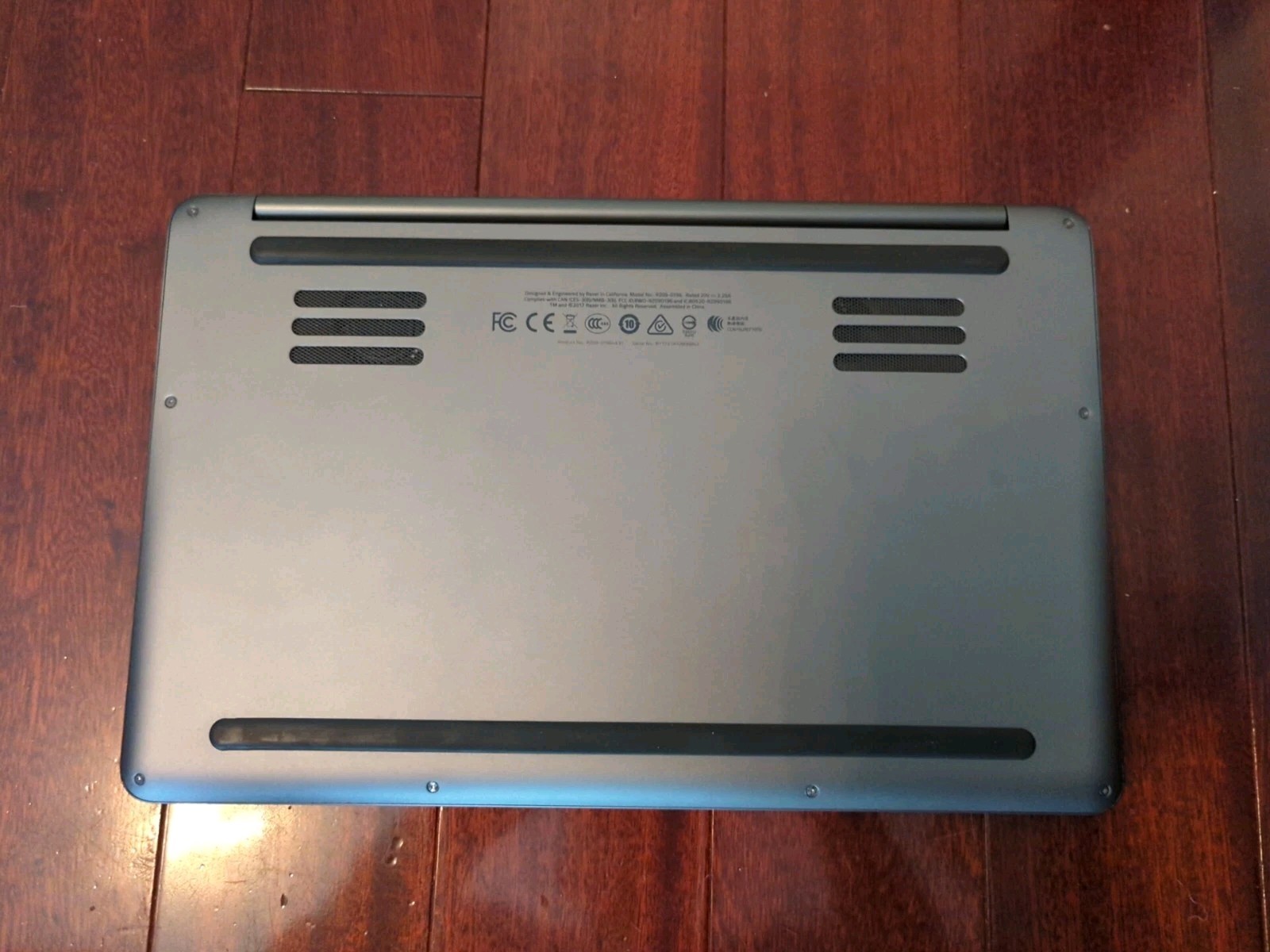 Razer Blade Stealth 13” Intel 7500U (2017) | RZ09-0196 256 Gb SSD 16Gb RAM