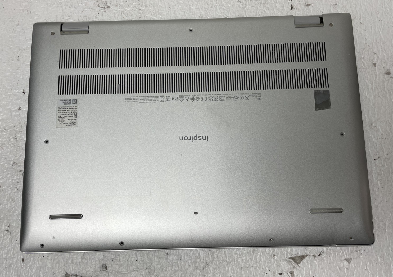 Dell Inspiron 16 5620 16” Intel Core i7-12th 8GB RAM NO SSD BrokenScrn Part READ