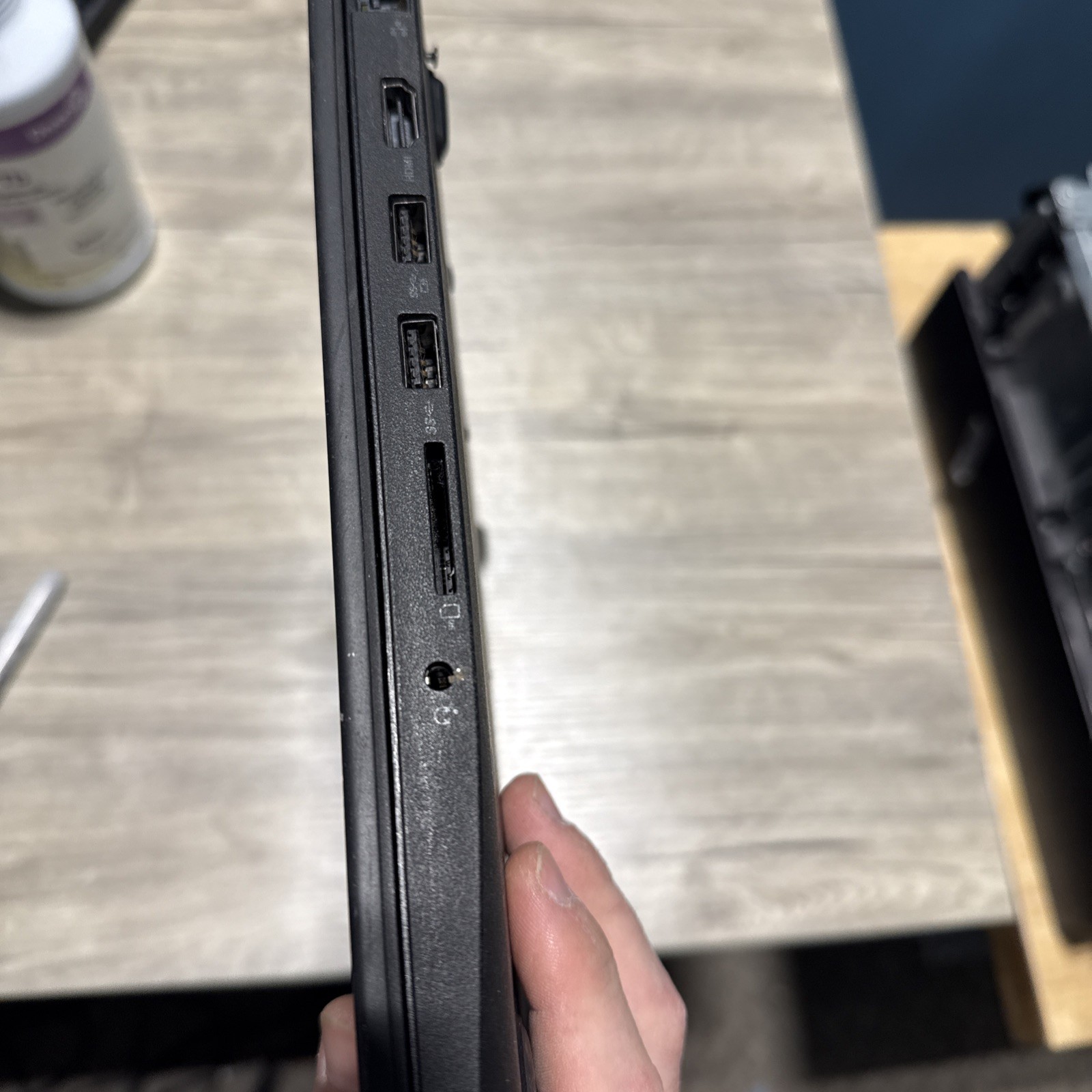 Lenovo ThinkPad P52s i7-8550U 1.80GHz 8GB DDR4 NO SSD NO OS *UNKNOWN GPU* Laptop