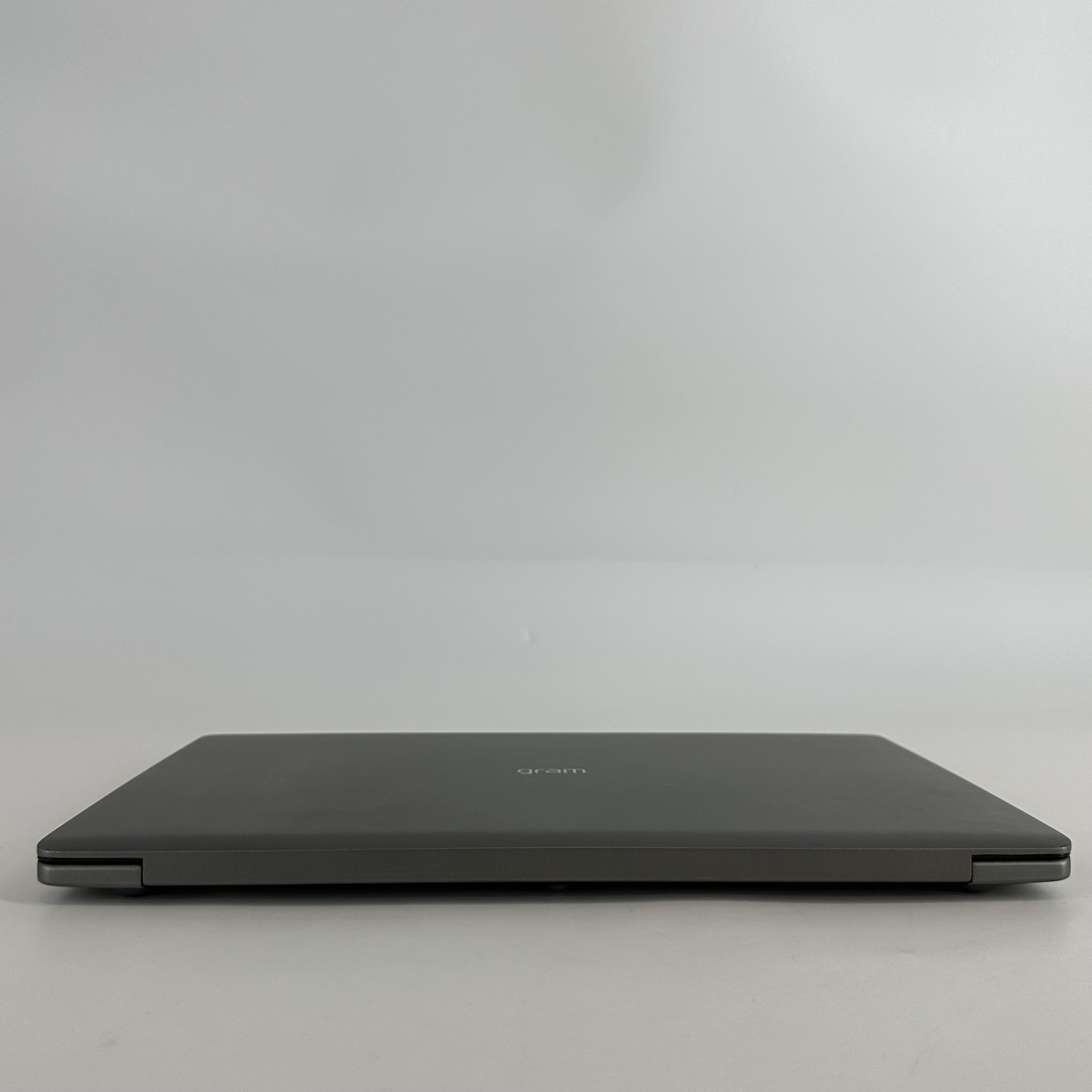 LG Gram 15 Silver FHD i5-1135G7 2.40GHz 16GB RAM 512GB SSD Good