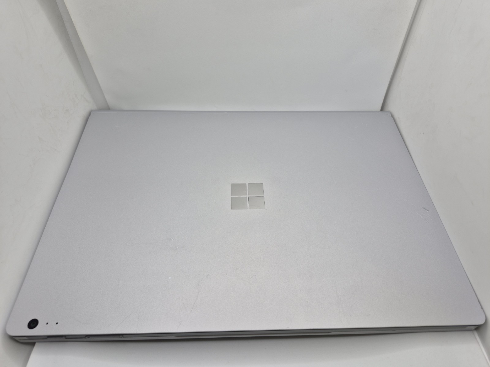 Microsoft Surface Book 2 13.5″ i5-7300U 2.7GHz 8GB RAM 128GB SSD Win 10 Pro