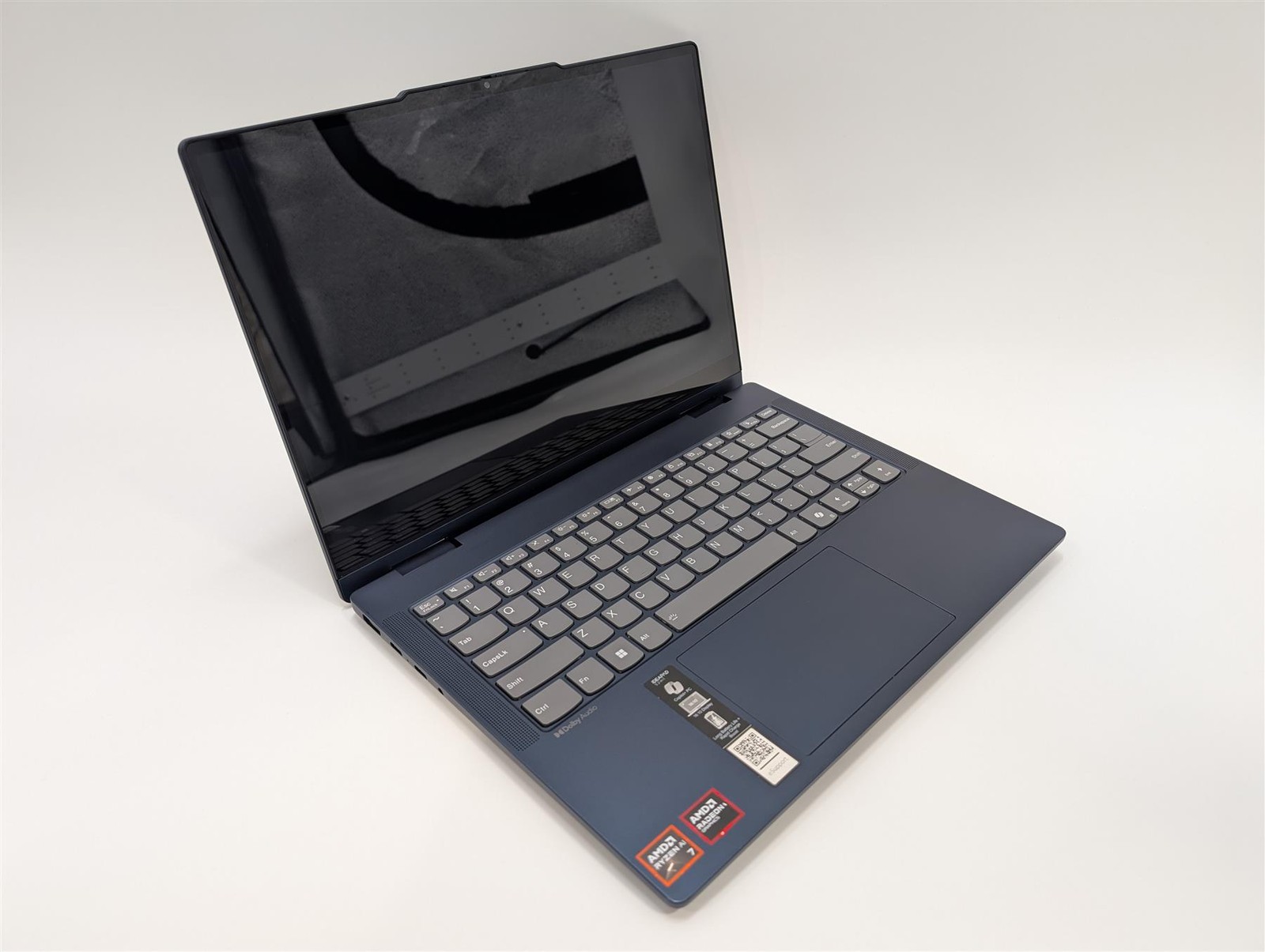 Lenovo IdeaPad 5 2in1 14″ Ryzen AI 7 350 16GB 1TB SSD 860M Blue Used-Very Good