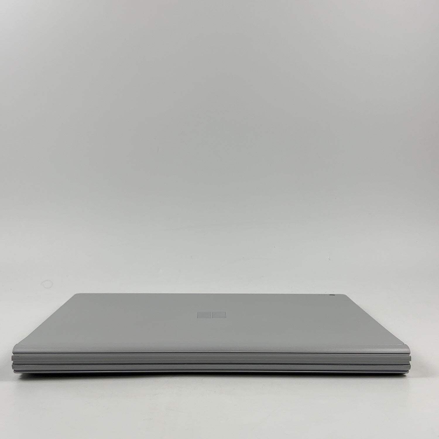 Microsoft Surface Book 1 13.5″ i7-6600U 2.6GHz 8GB RAM 256GB SSD