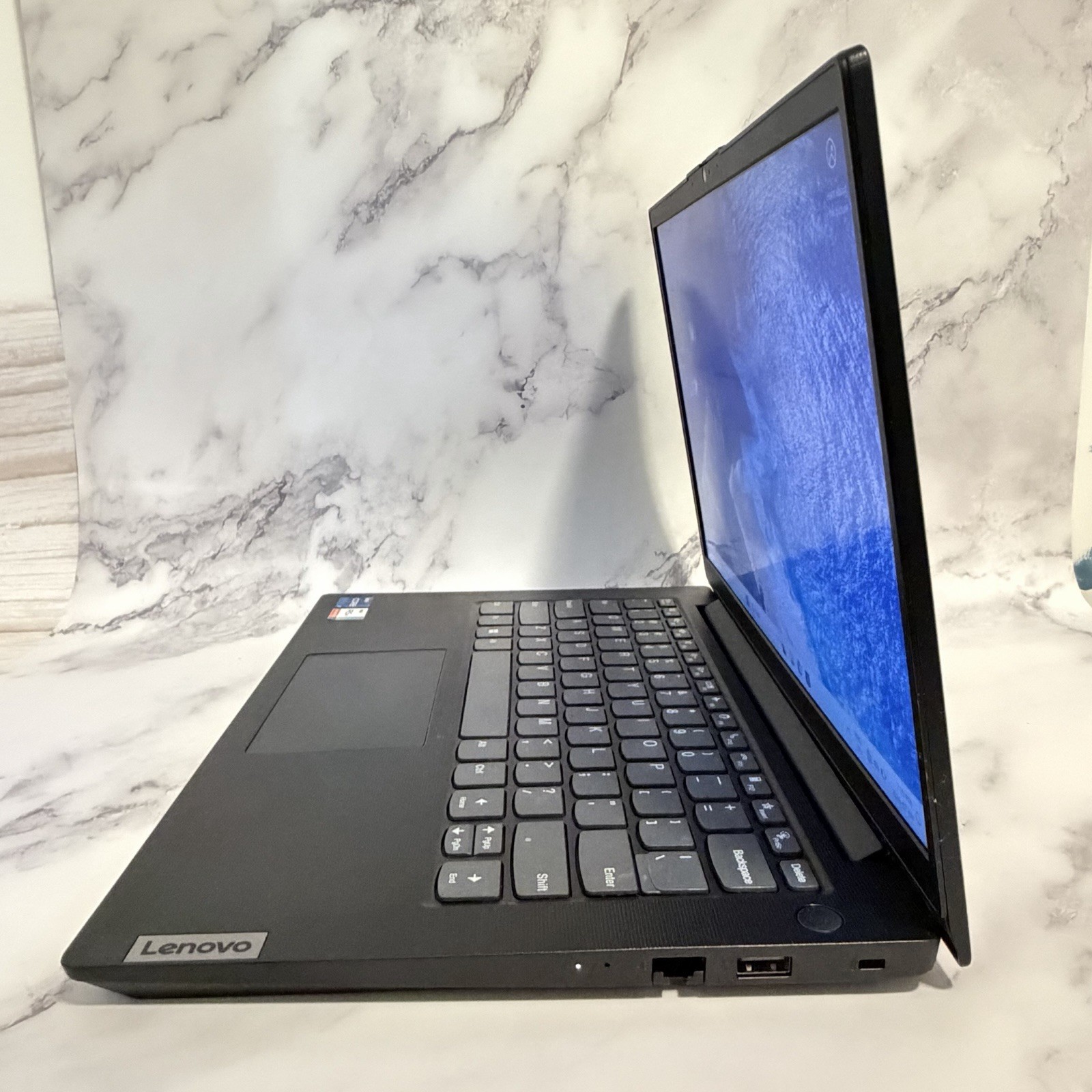 Lenovo Laptop V14 G3 IAP 14″ 12th Gen Core i7-1255U 16GB DDR4 512GB NVMe Win 11