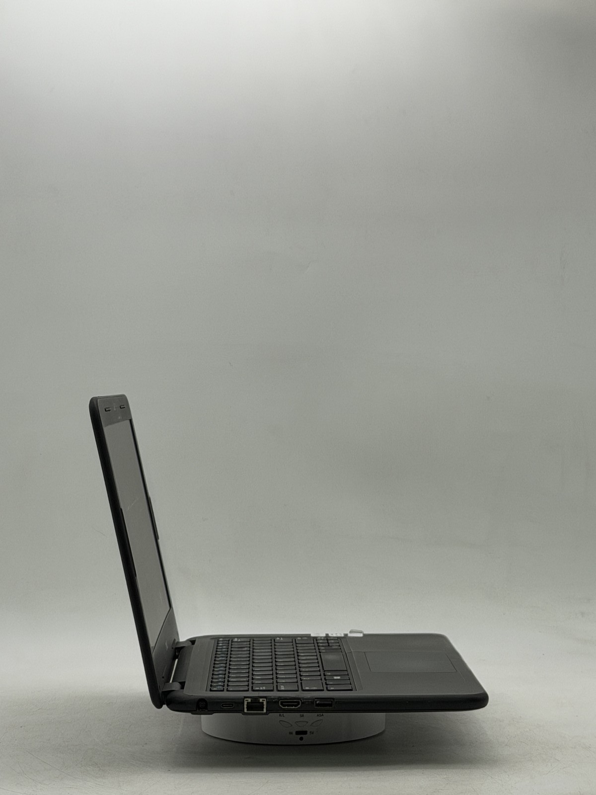 Dell Latitude 3310 13.3in i5-8265U 8GB 128GB NO OS – Read
