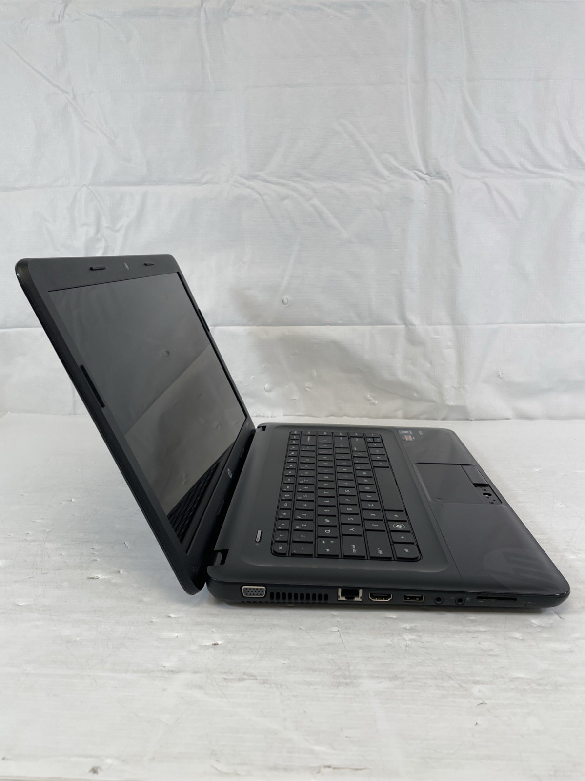 HP 2000-2A10NR Notebook 15″ AMD E1-1200 1.4GHz 4GB RAM 320GB HDD Windows 10