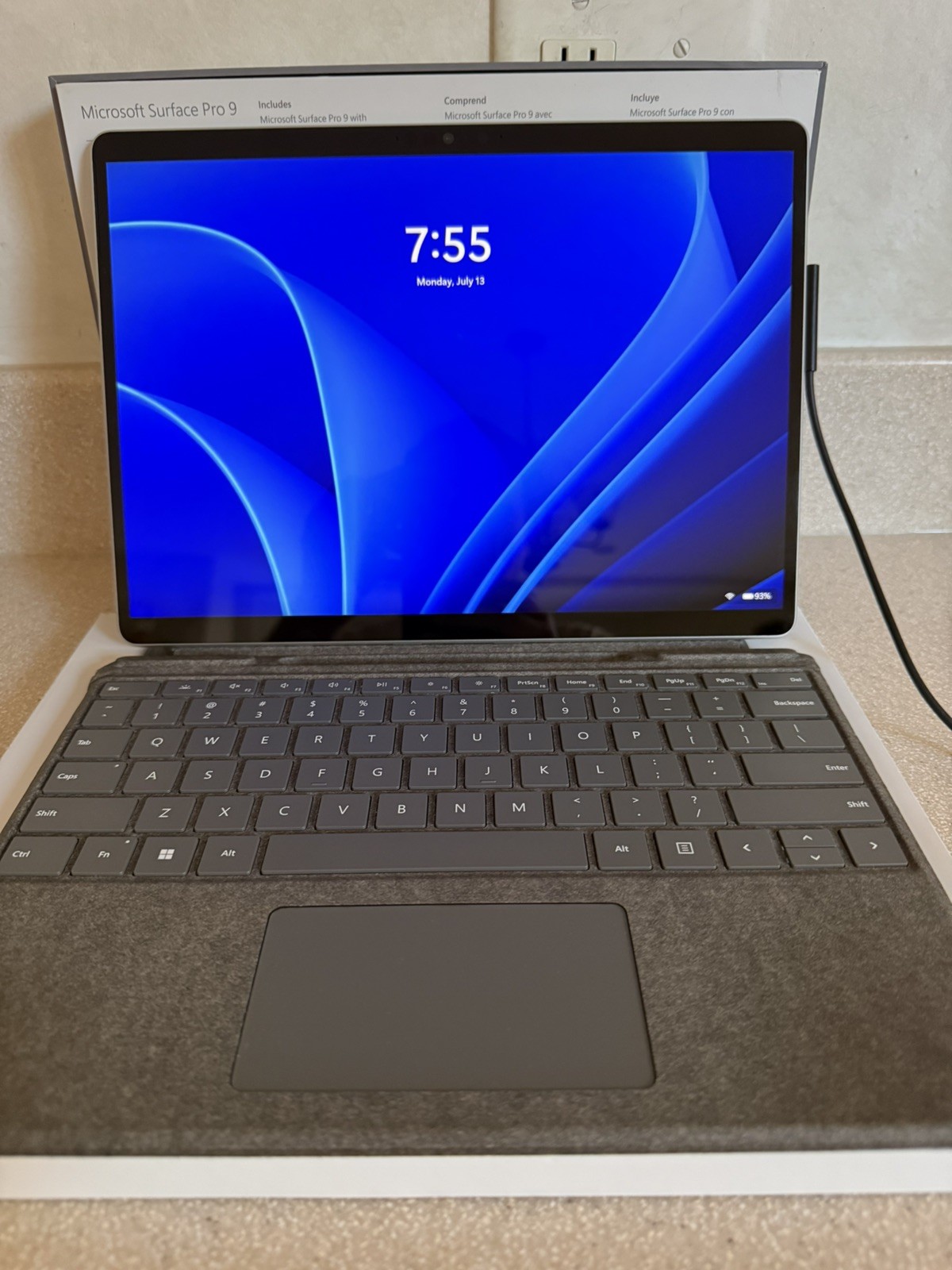 Microsoft Surface Pro 9 Core i5-1235U 8GB RAM 128GB Platinum