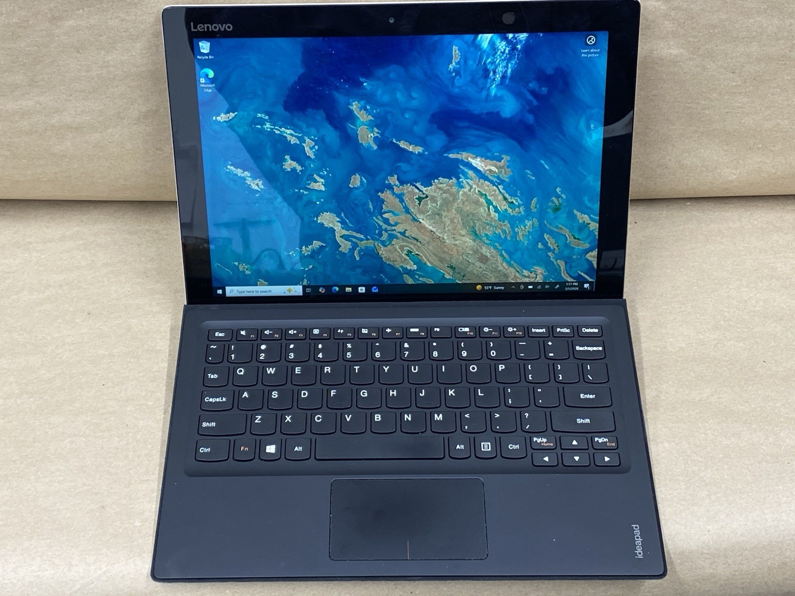 Lenovo 80QL – 12″ 2160*1440 – m5-6y54 – 4GB – 128GB SSD – Windows 10 Pro