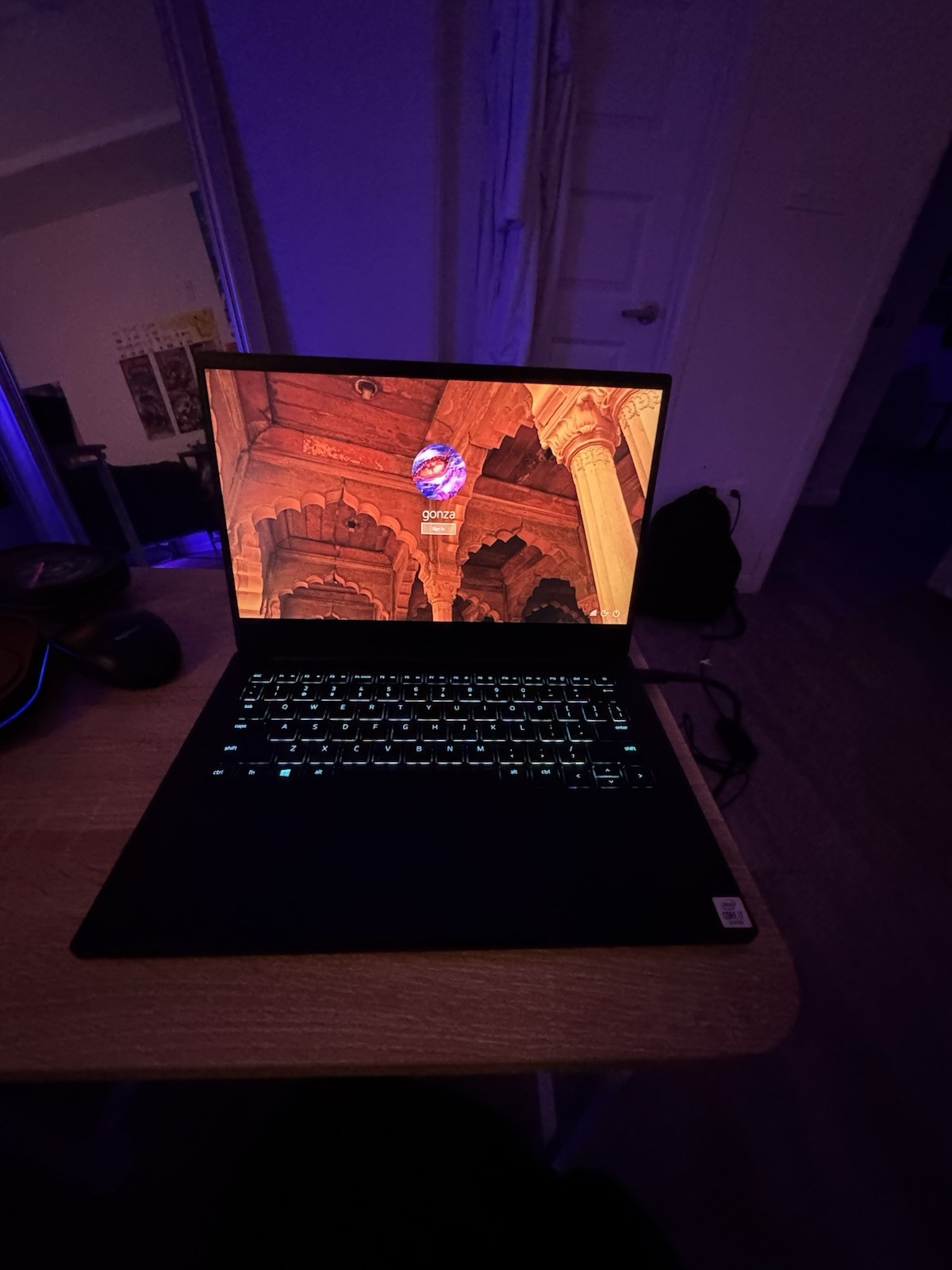 RAZER BLADE 13 GAMING LAPTOP i7 10th GEN.GTX 1650Ti/16GB RAM,500GB SSD+120hz