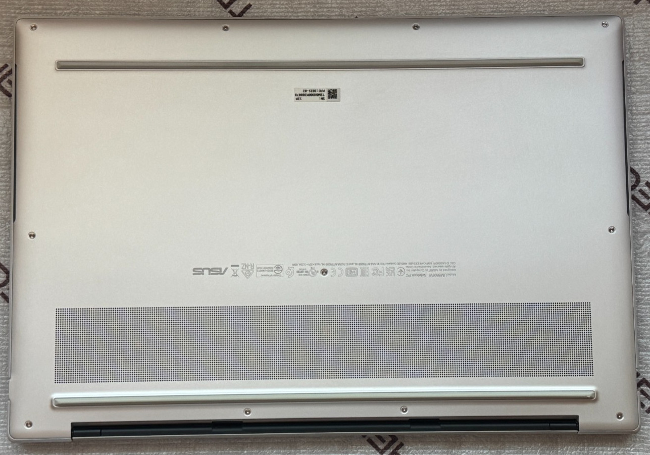 ASUS Zenbook S 16 16″ 3K OLED Touch Laptop Ryzen AI 9 365 24GB RAM 1TB SSD