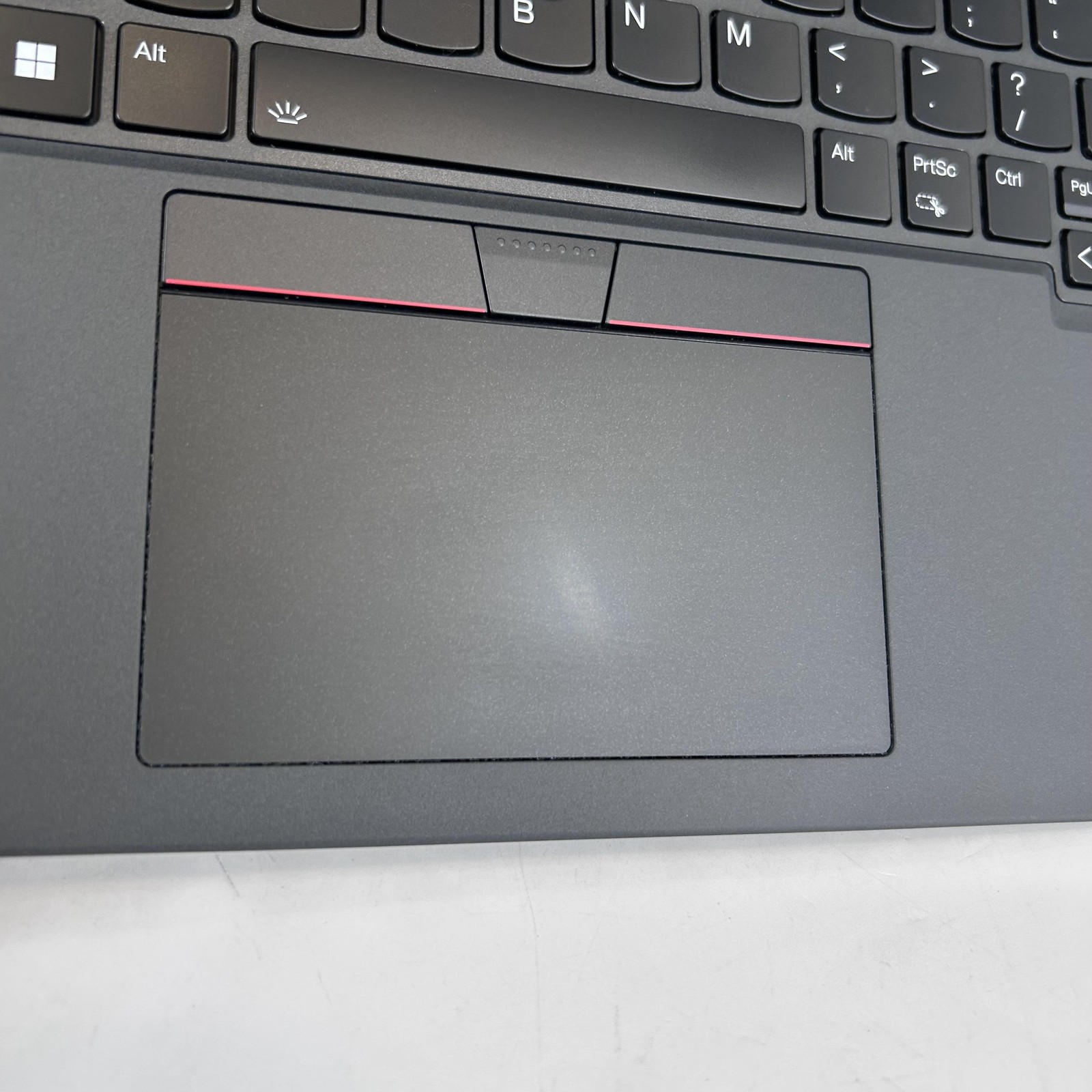 Lenovo ThinkPad T16 Gen 2 Black FHD+ 3.3 GHz Ryzen 7 PRO 7840U 32GB 1TB SSD Good
