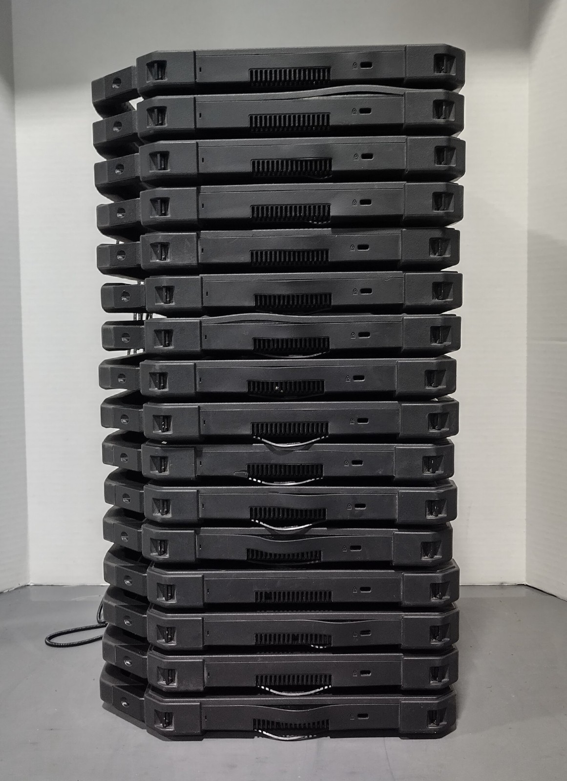 Dell Latitude 7220 Rugged Extreme Tablet i7-8665U 16GB RAM 512GB NVMe No OS