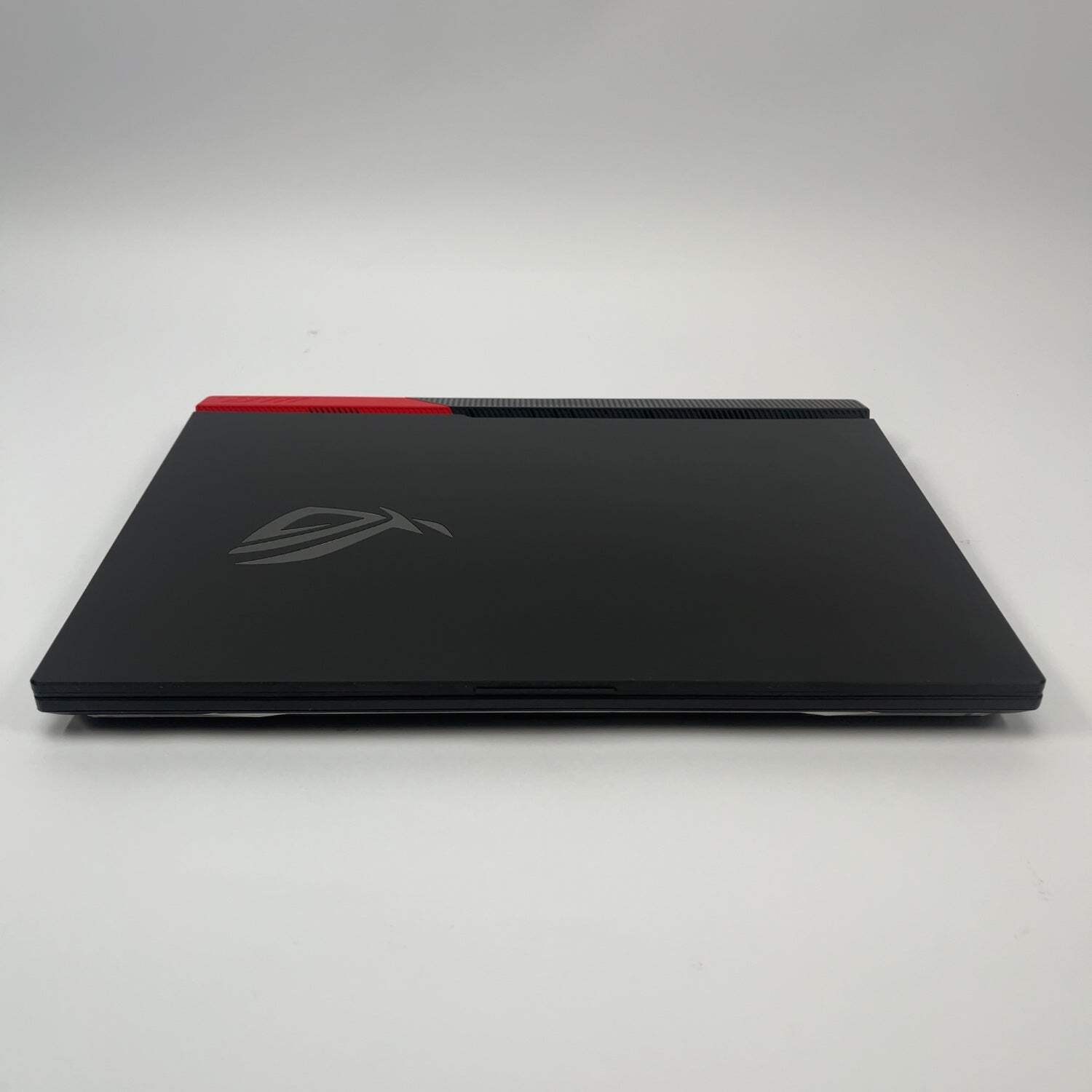 Asus ROG Strix G15 15.6″ Ryzen 9 5980HX 32GB RAM 512GB SSD AMD Radeon RX 6800M