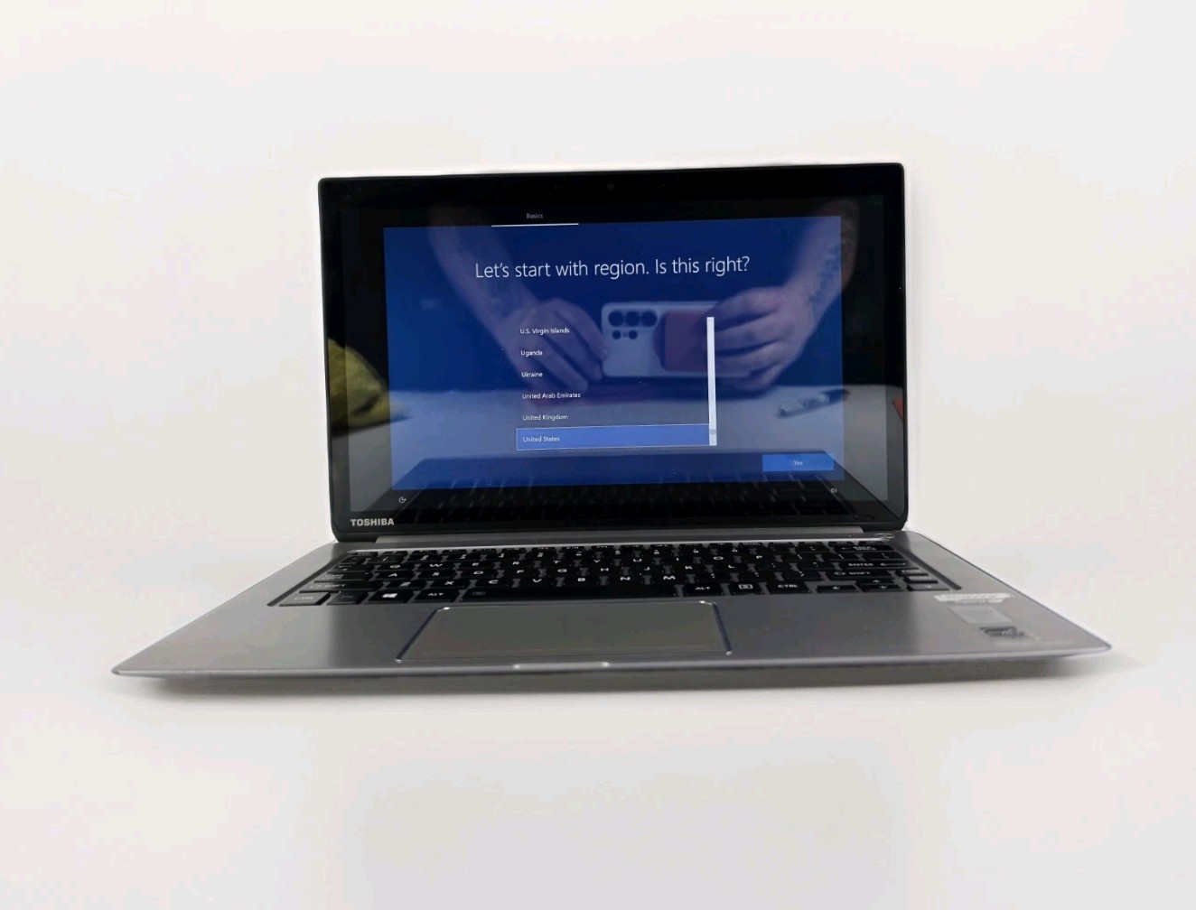 Toshiba Kira Laptop TOUCHSCREEN Intel Core i7-4500U 1.80 GHz 8GB RAM 256GB SSD