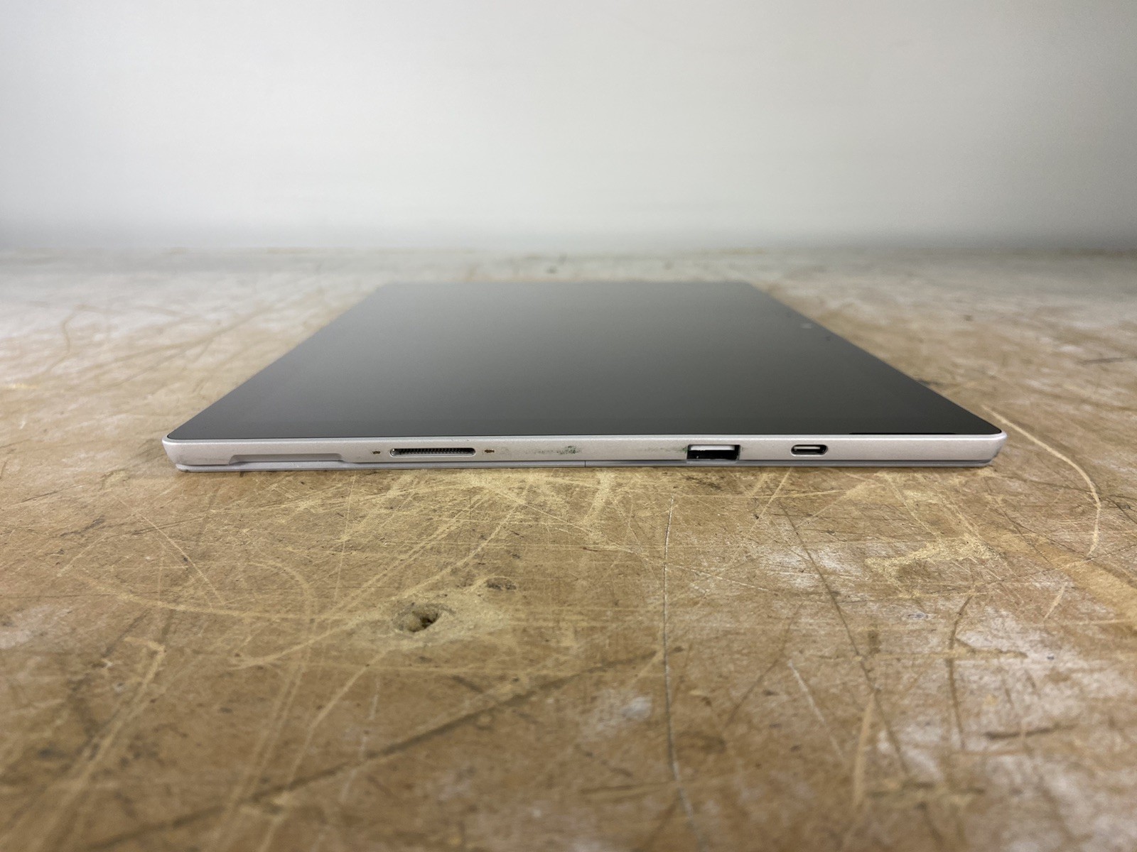 MICROSOFT SURFACE PRO 7+ (1960) i7-1165G7 @ 2.80GHz, 16GB RAM, NO HDD/OS