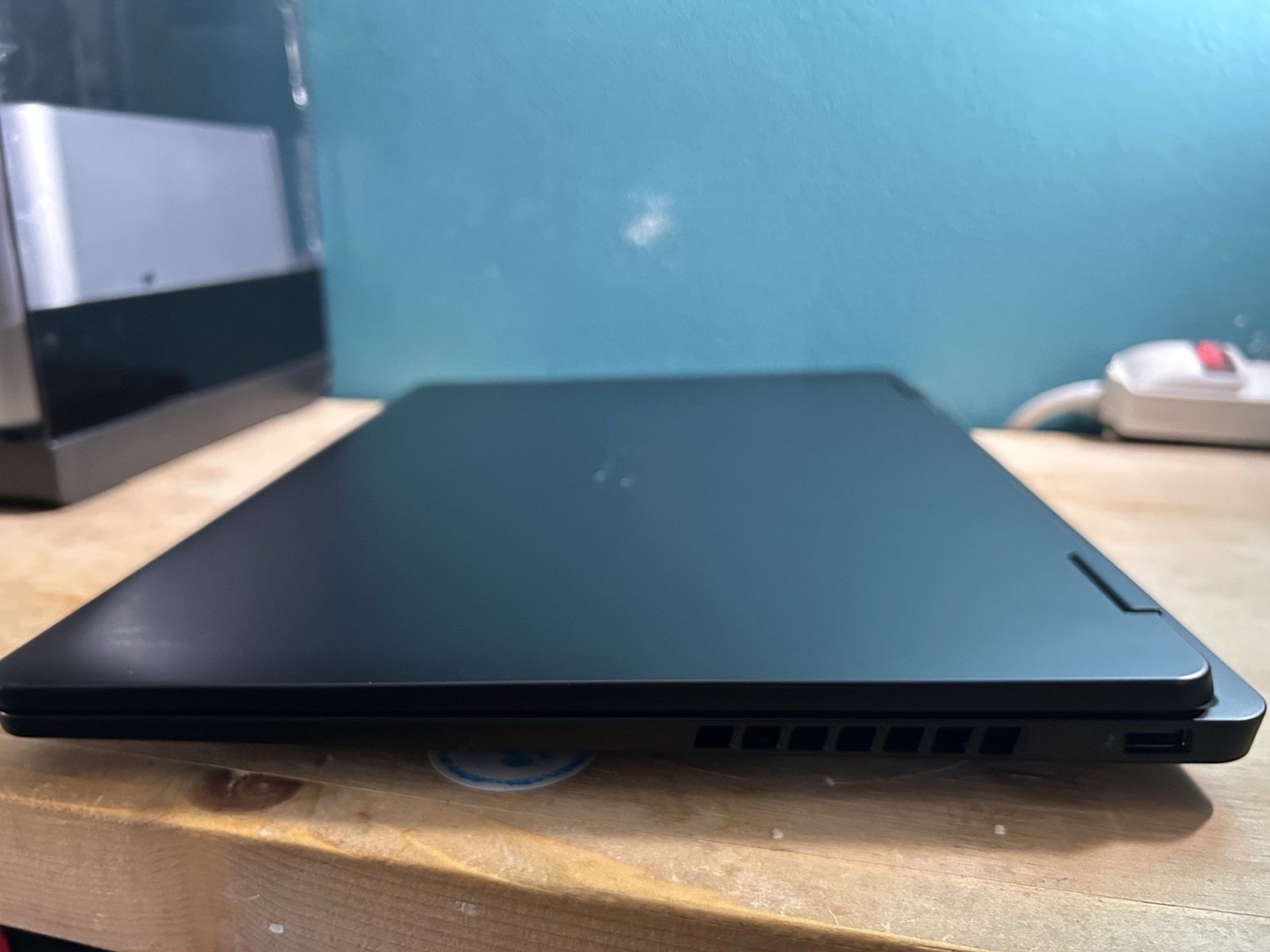 HP OMEN 16 Slim Ultra 7 255H 32GB 1TB SSD RTX 5070 Gaming Laptop 16-an0003nr