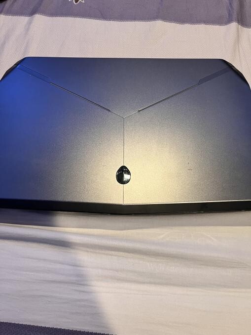 DELL 4K Alienware 15 R2 Intel Core i7-6700HQ 2.60 GHz 1TB 16GB (USED) 