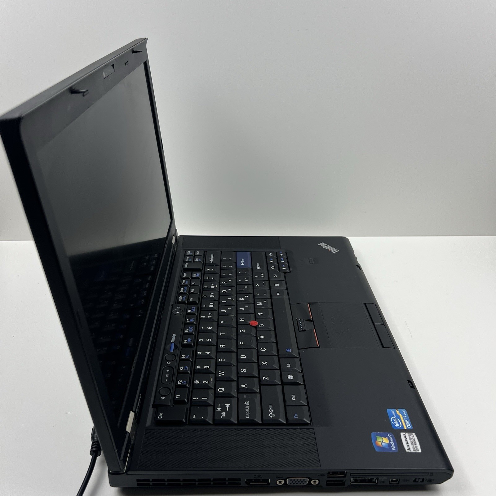 Lenovo ThinkPad T520 Intel i7-2640M 8GB 320GB HDD Linux Mint OS w/ Charger|ELP92