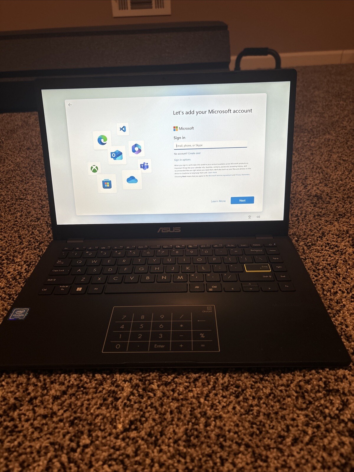 ASUS VivoBook 15 15.6″ (64GB eMMC, Intel Celeron N, ‎2.8 GHz, 4GB) Laptop -…