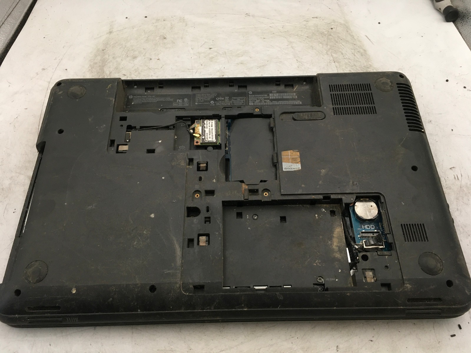 HP 2000-2B19WM – FOR PARTS/REPAIR – AMD E300 – NO RAM – 15″ -READ DESCRIPTION-BB