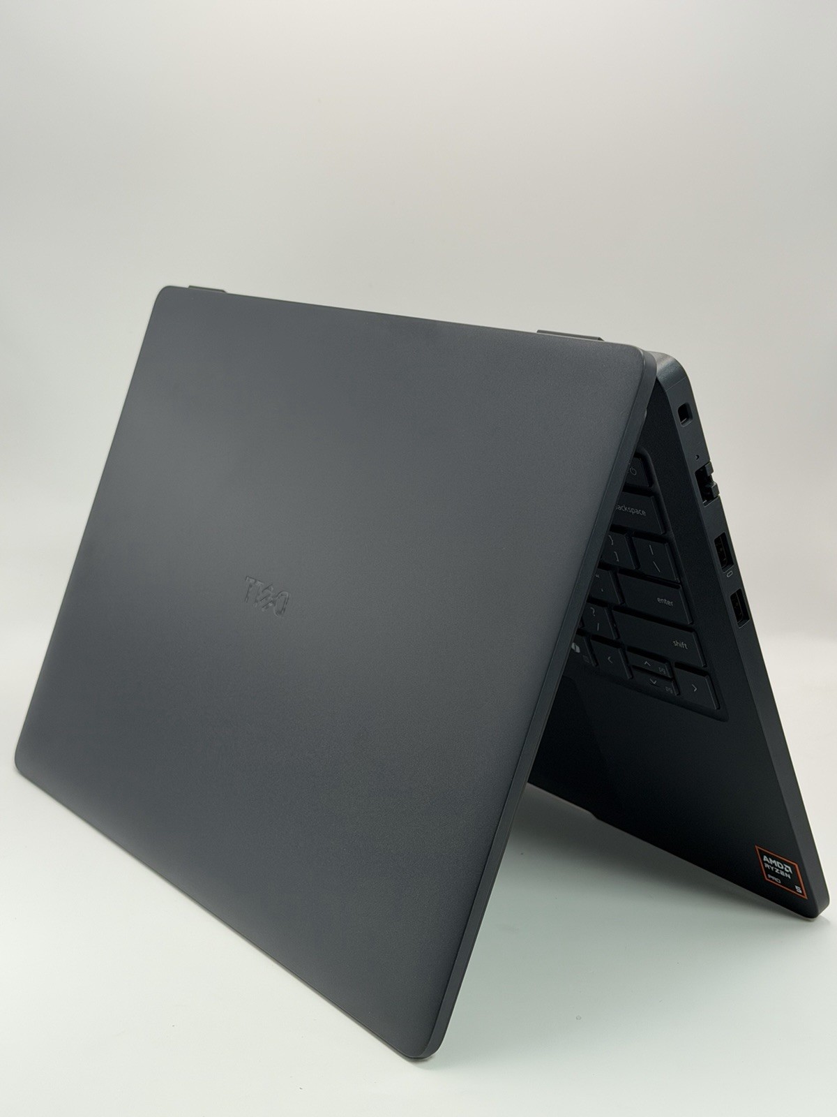 Dell Pro 14″ PC14255 Ryzen 5 PRO 230 16GB 512GB SSD. WINDOS PRO – NEW OPEN BOX