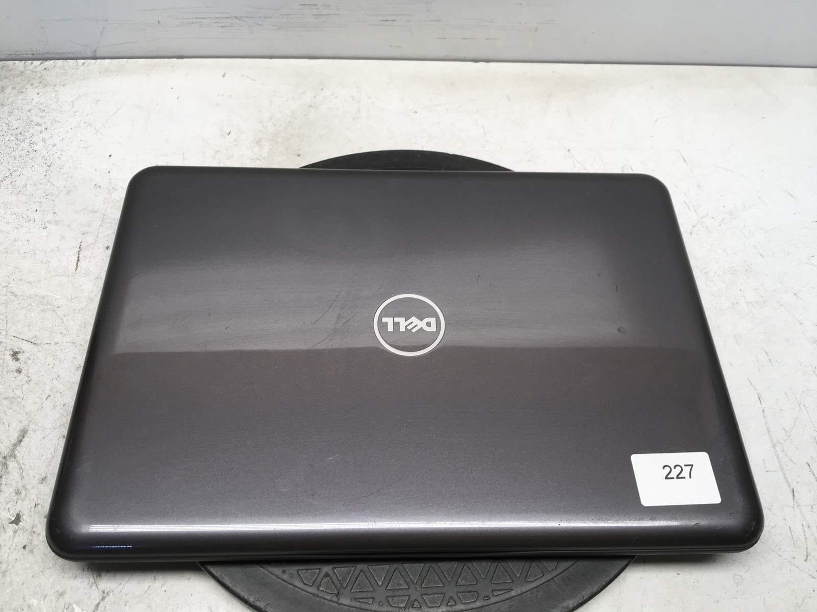 Dell Latitude 3380 Intel i5 7th gen No RAM NO HDD No Batt