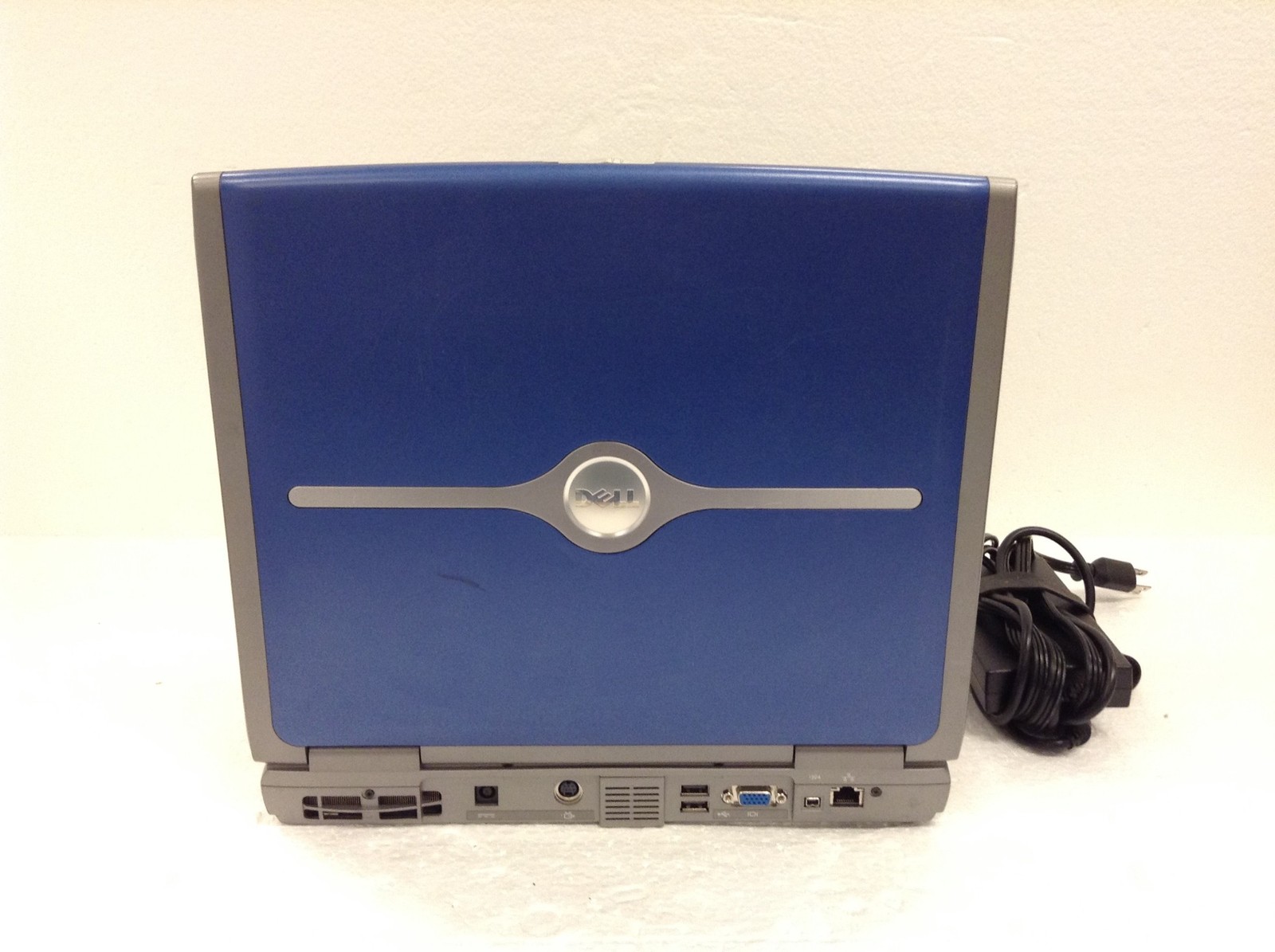 Vintage Dell Inspiron 5150 15″ Pentium 4 3.06GHz Laptop w/ 512MB, DVD-RW, No HDD