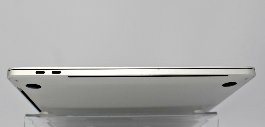 Apple MacBook Pro 15 A1990 2018 i7 8750H @ 2.2 GHz 15″ 256 GB 8 GB Sequoia