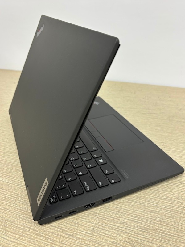 Lenovo ThinkPad X13 Yoga Gen 2 13″ i5-1145G7 16GB 256GB SSD W11P (screen issue)