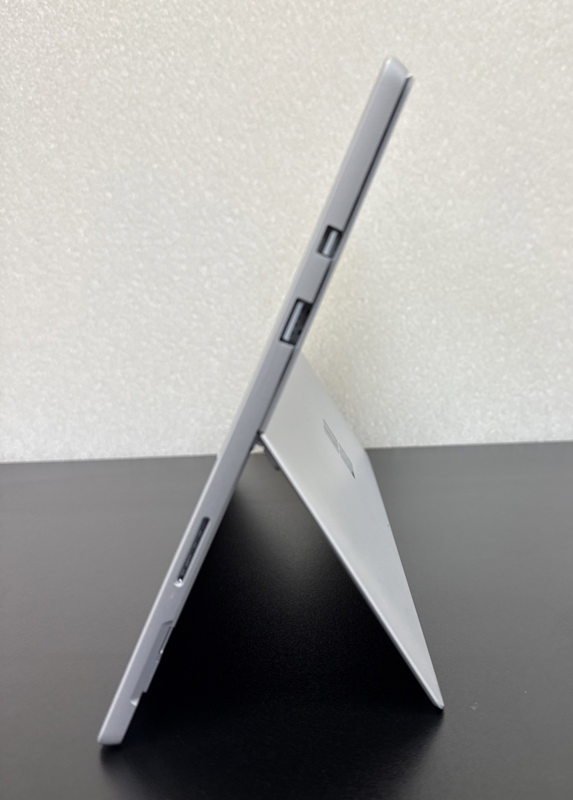 Microsoft Surface Pro 6 | 12.3″ Touch | i5-8350U | 8GB RAM | 128GB SSD