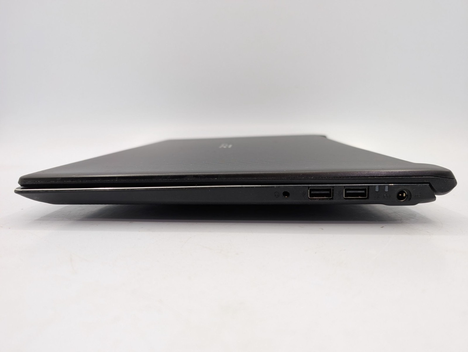 Acer Aspire 5 A515-51-310Z 15.6″ Intel Core i3-8130U 2.20 GHz 4GB RAM Laptop