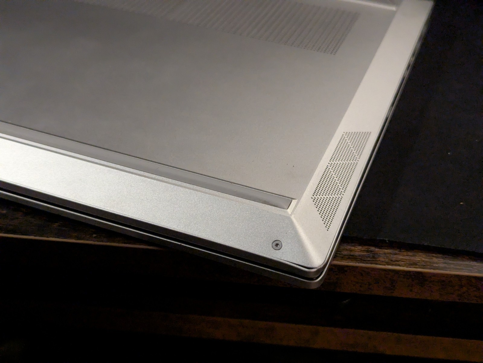 HP ENVY 15-ep0025cl 15.6″ i7-10750H GTX 1660Ti 16GB RAM 512GB SSD W11 (Read)