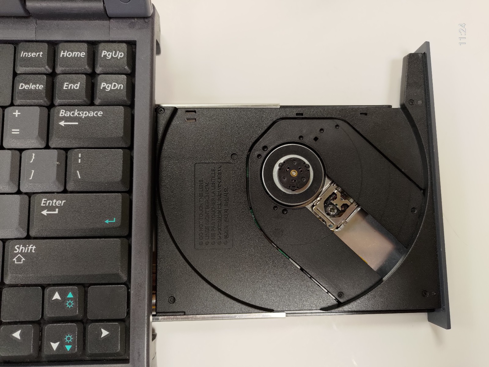 Micron TransPort LT, PIII, 320MB RAM, 10GB HDD, CDROM, 10/100 NIC, No OS, Tested
