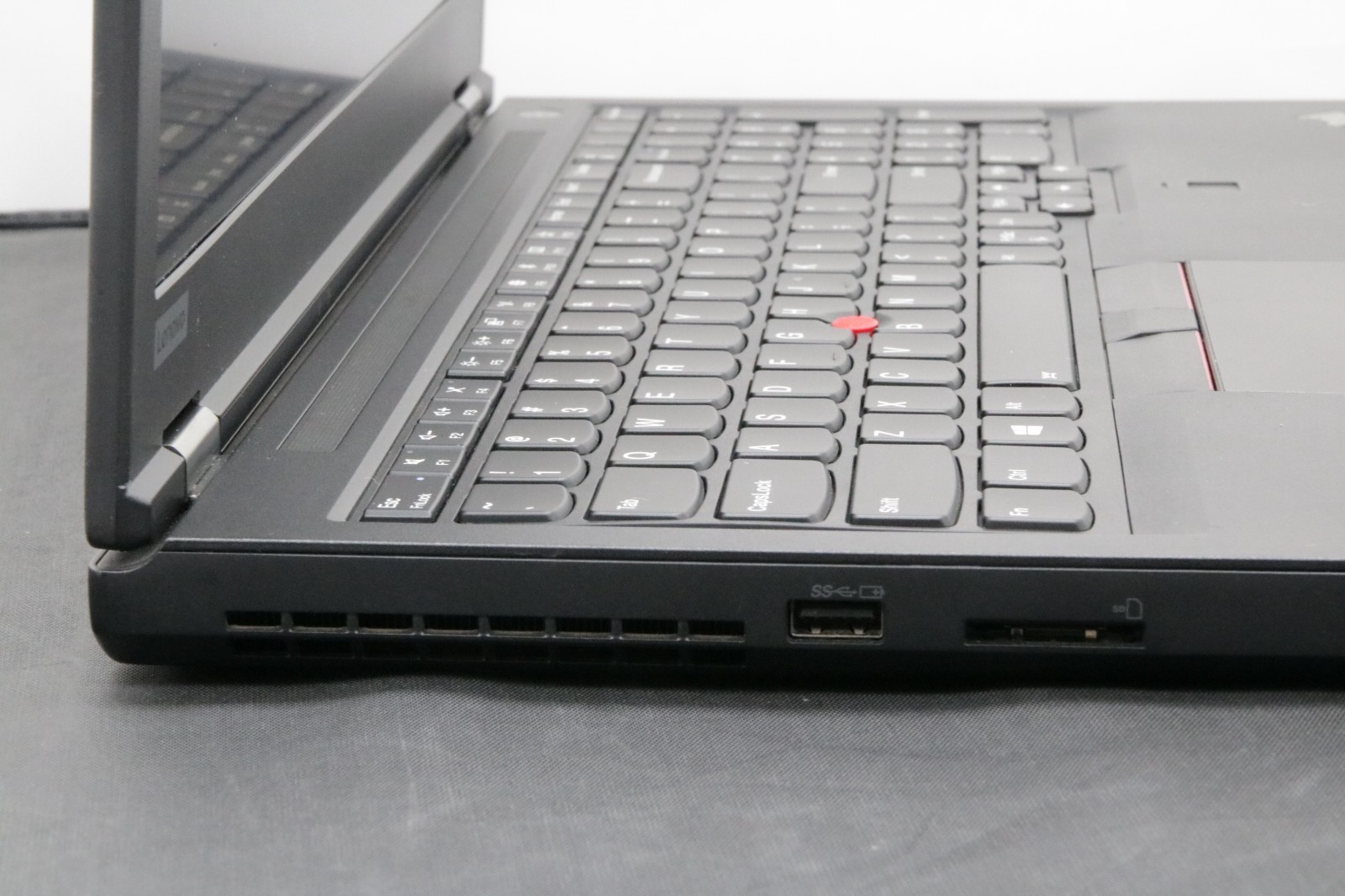 Lenovo ThinkPad P52 – i7-8850H – 16GB, 512GB, Windows 11 +Adapter
