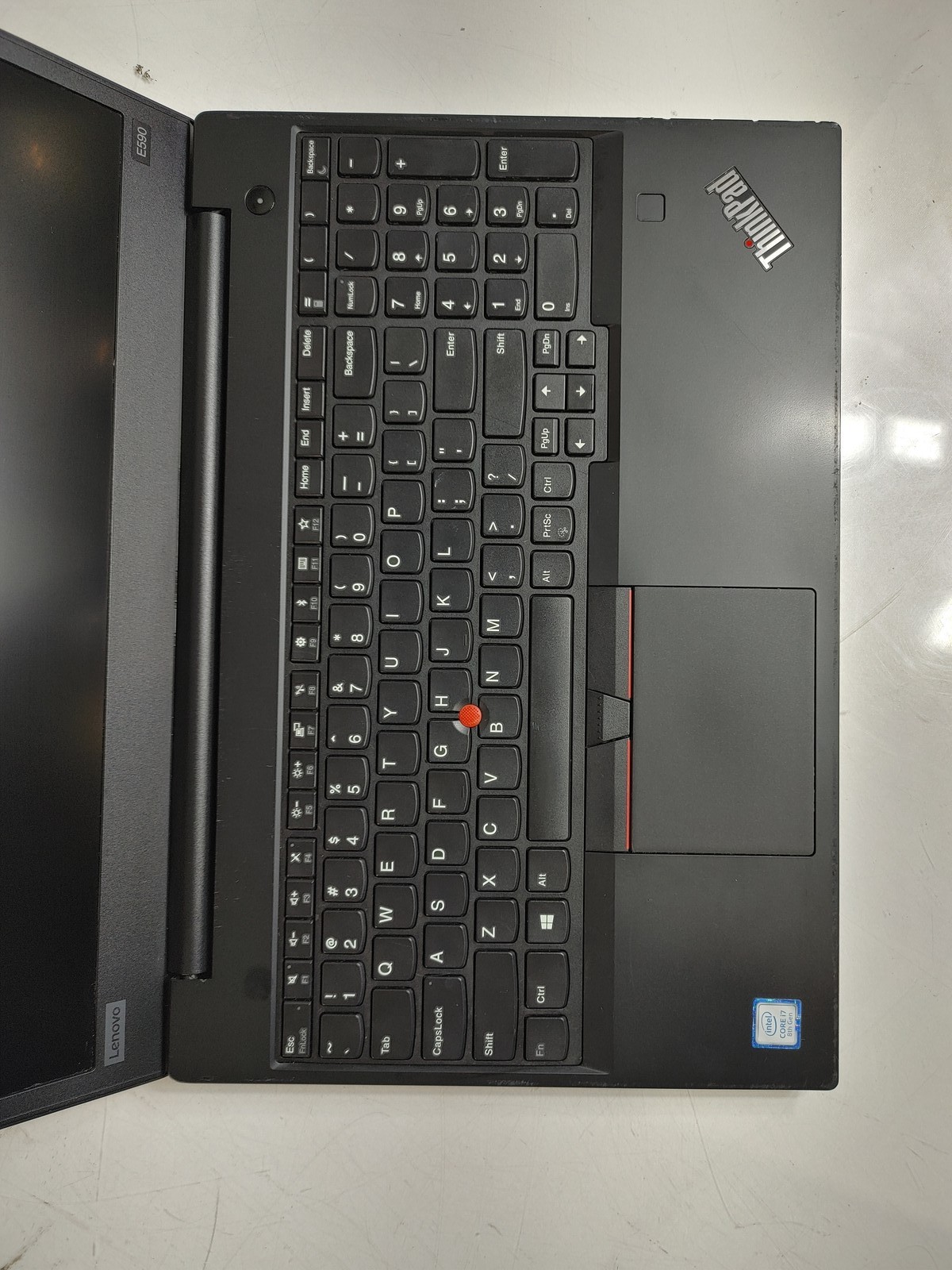 Lenovo ThinkPad E590 Core i7-8565U 1.80 GHz 16 GB DDR4 No HDD