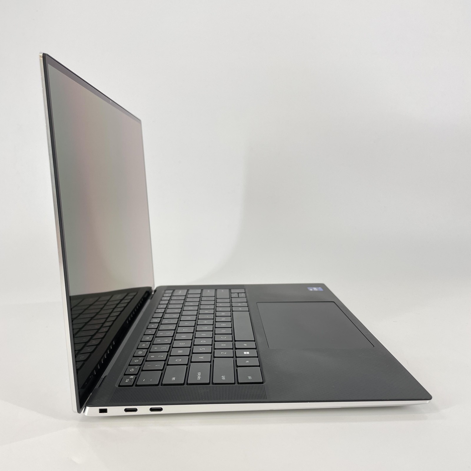 Dell XPS 15 9520 3.5K TOUCH 2.5 GHz i9-12900HK 32GB 1TB RTX 3050 Ti Excellent