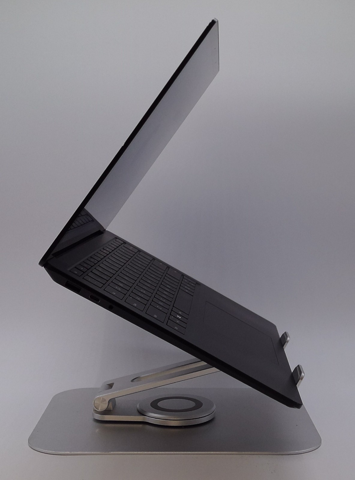 Surface Laptop 4 13.5″ 1951 Intel Core-i7-1185G7 32GB RAM 1TB NVMe – Touch W/ AC