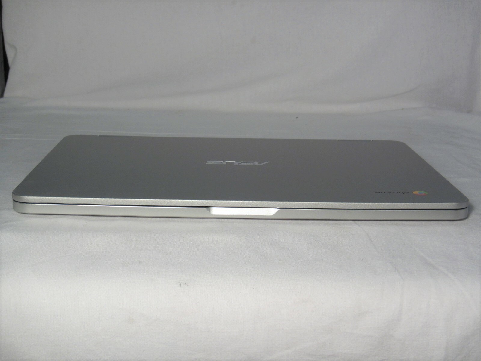 Asus Chromebook C302C Flip 12.5″ TouchScreen m3-6y30 0.9Ghz 8GB 32GB Wi-Fi BT