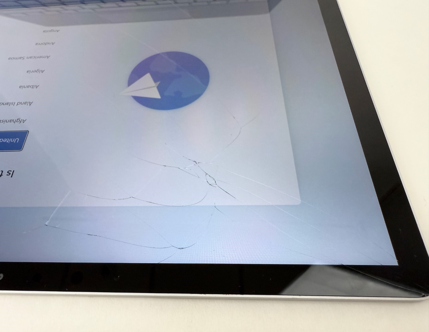Microsoft Surface Laptop 2 1769 13.5″ Touch i5-8250U 8GB 128GB W11H Grey – Read