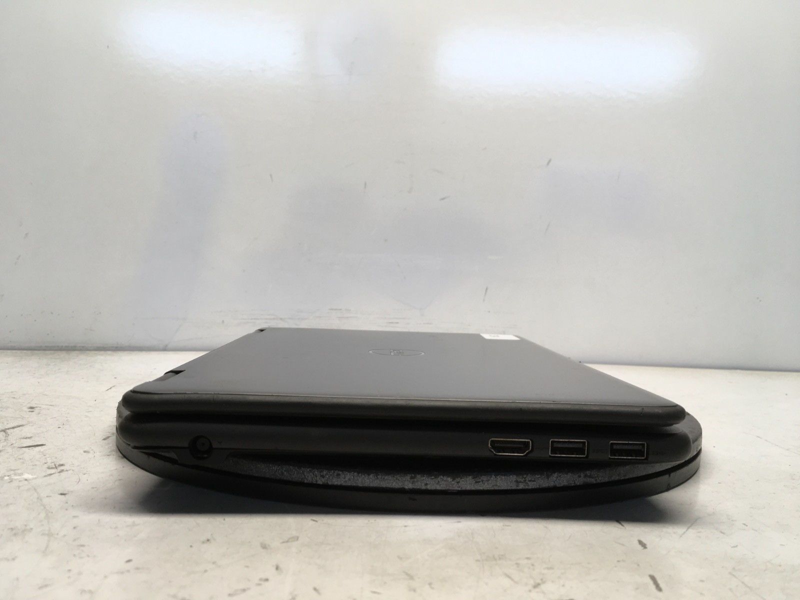 Dell Latitude 3190 2-In-1 Intel Celeron N4100 1.1GHz 4 GB NO HDD BIOS locked