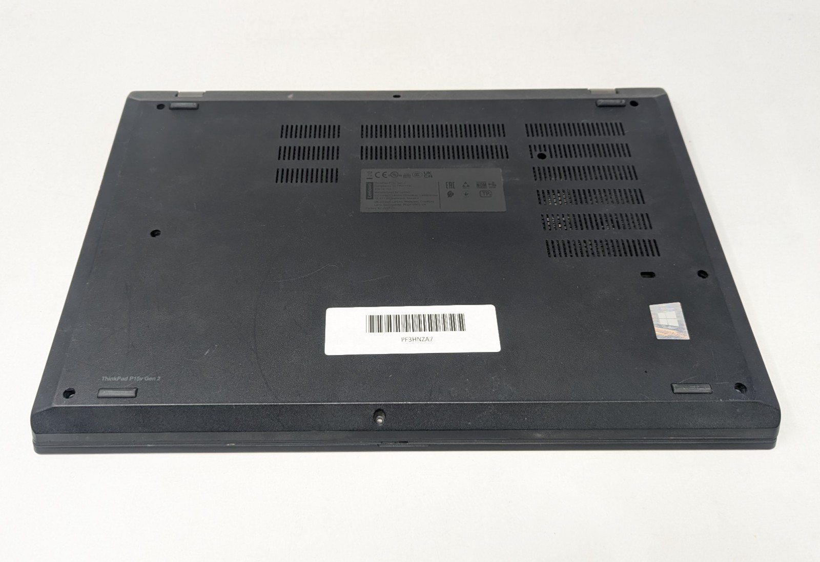 Lenovo ThinkPad P15v Gen 2i – Intel Core i7-11800H 8GB DDR4 RAM 256GB SSD No OS