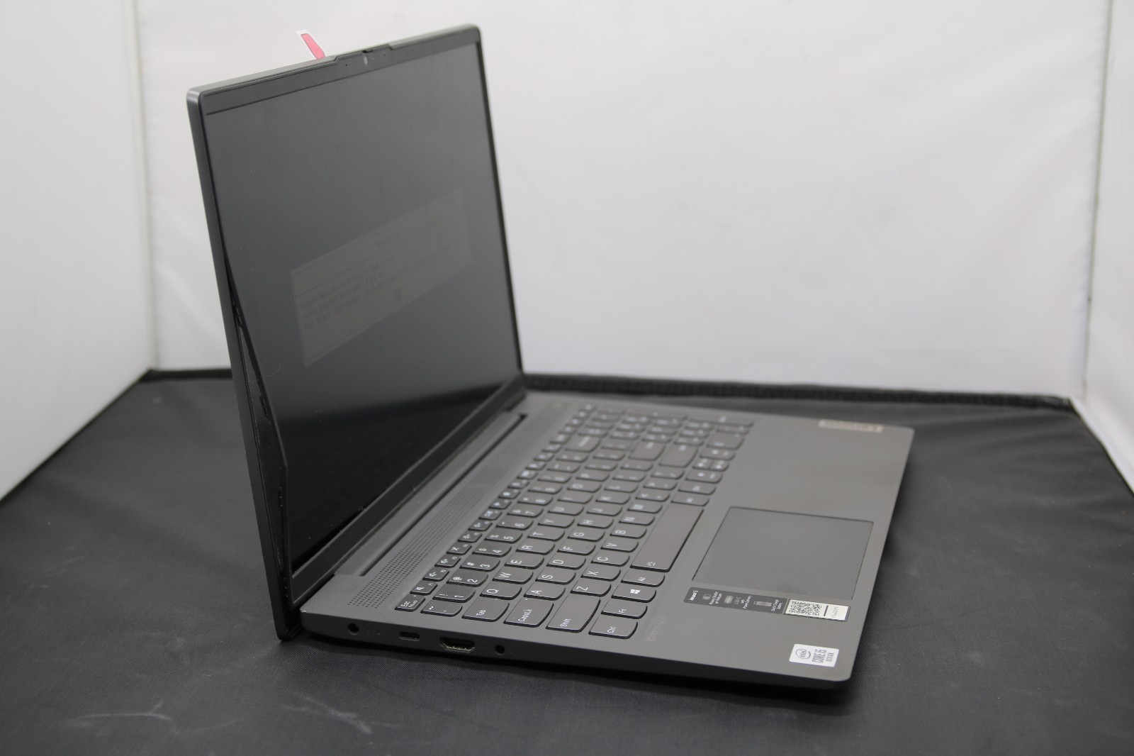 Lenovo IdeaPad 5i 15IIL05 15.6″ – i5-1035G1, No RAM No SSD, Broken Hinge